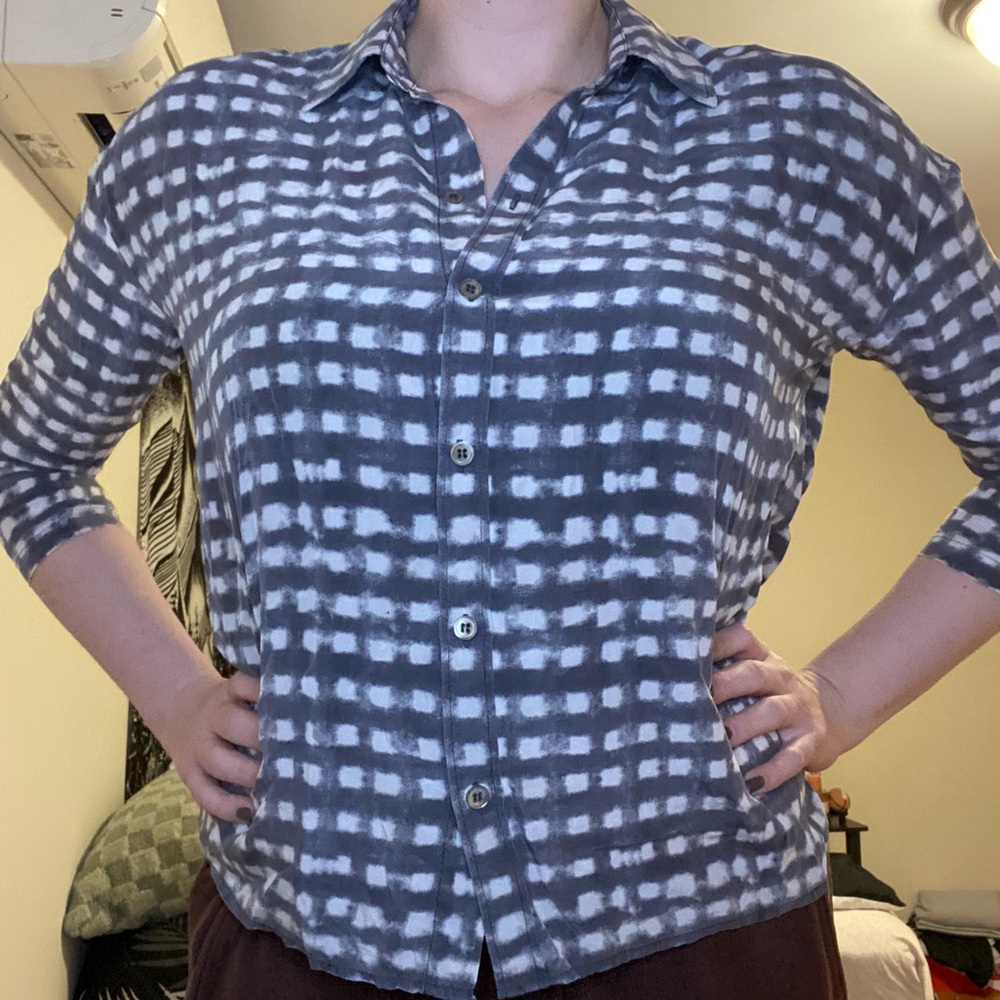 Theory Silk Grey Patterned Button Up Blouse